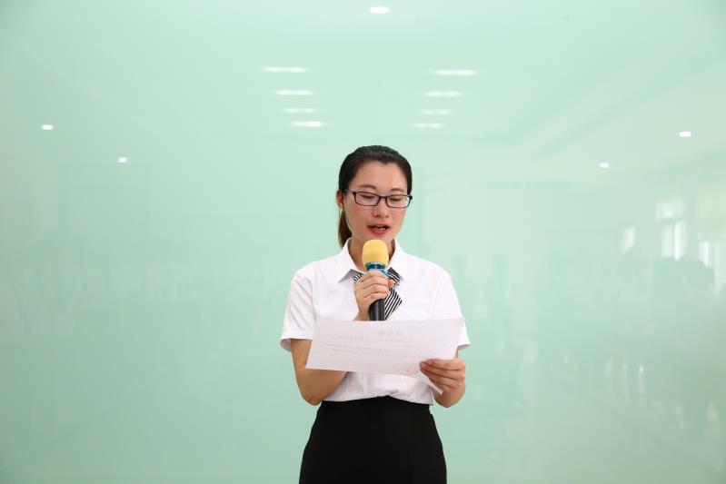 銷售部張小姐向中聯(lián)邦總部PK業(yè)績立軍令狀 銷售部張小姐向中聯(lián)邦總部PK業(yè)績立軍令狀